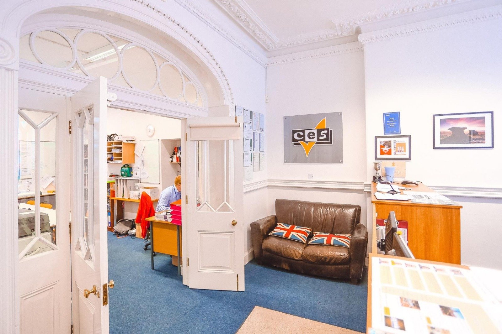 مركز الدراسات الإنجليزية - CES